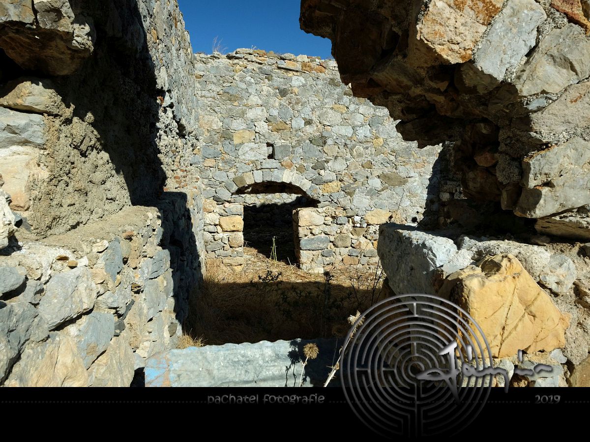 017 - ruiny kostela Agios Vassilios
