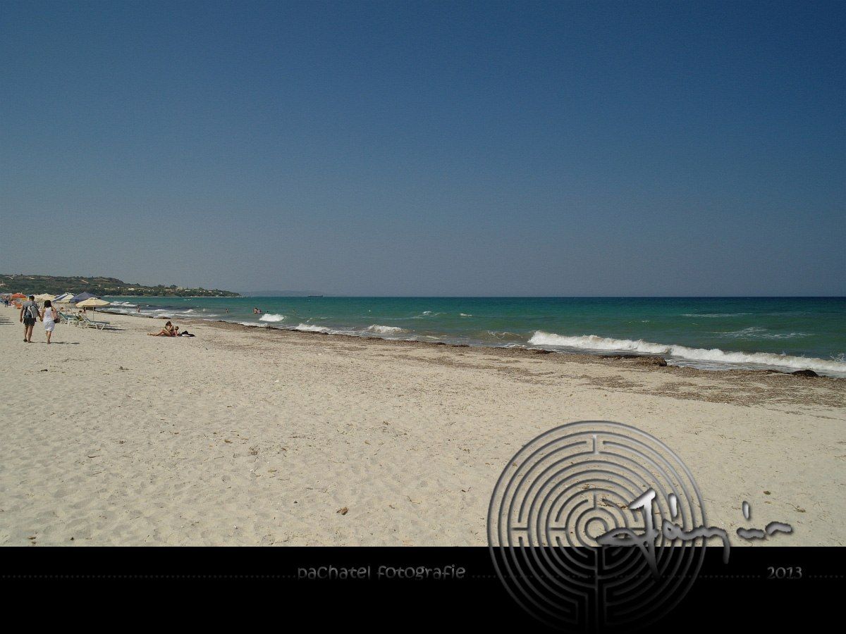 019 - pláž a písek jemný jemný jako krupička